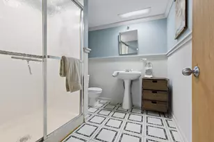 8926 Fairway Dr, Orland Park, IL 60462 - Photo 13