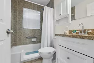 8926 Fairway Dr, Orland Park, IL 60462 - Photo 11