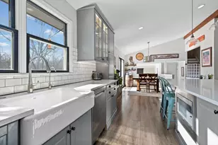 21032 N Crestview Dr, Barrington, IL 60010 - Photo 11