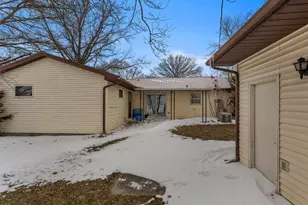 708 S E St, Hammond, IL 61929 - Photo 29