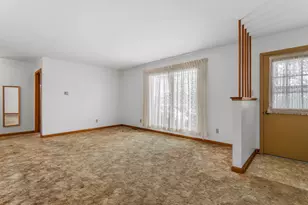 708 S E St, Hammond, IL 61929 - Photo 5