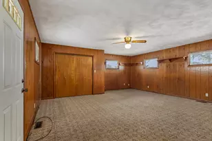 708 S E St, Hammond, IL 61929 - Photo 15