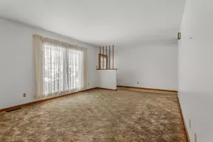 708 S E St, Hammond, IL 61929 - Photo 7