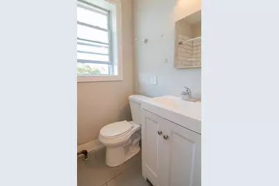 2445 W Rosemont Avenue #3, Chicago, IL 60659 - Photo 7