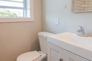 2445 W Rosemont Ave, Chicago, IL 60659 - Photo 7