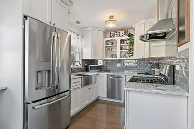 381 Keith Avenue, Crystal Lake, IL 60014 - Photo 3