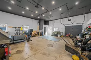 149 N May St, Hinckley, IL 60520 - Photo 25