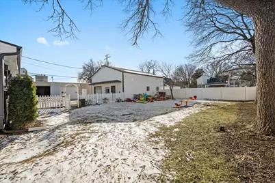 149 N May Street, Hinckley, IL 60520 - Photo 31