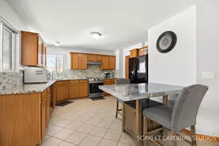 2417 Fleetwood Dr, Joliet, IL 60432 - Photo 5