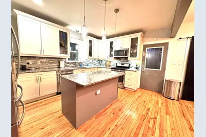8544 S Essex Avenue, Chicago, IL 60617 - Photo 9