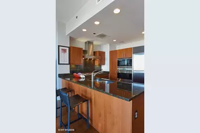 401 N Wabash Avenue #38E, Chicago, IL 60611 - Photo 9