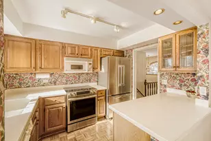 295 Brighton Rd, Elk Grove Village, IL 60007 - Photo 7