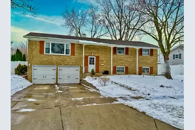 1117 E Pratt Drive, Palatine, IL 60074 - Photo 1