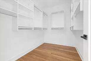 3653 W Barry Ave, Chicago, IL 60618 - Photo 9