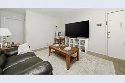 630 Westmoreland Drive, Vernon Hills, IL 60061 - Photo 7