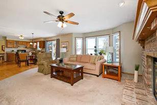 10 Cameron Ct, Bloomington, IL 61704 - Photo 11