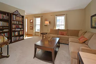 10 Cameron Ct, Bloomington, IL 61704 - Photo 15