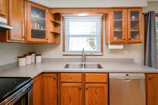 10 Cameron Ct, Bloomington, IL 61704 - Photo 51