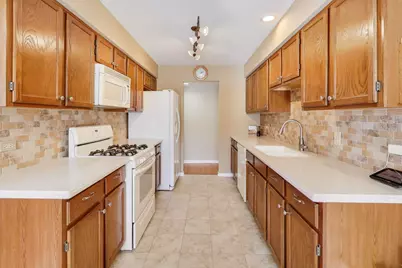 1501 N Courtland Drive, Arlington Heights, IL 60004 - Photo 9