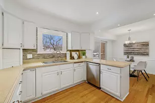 41 Canterbury Rd, Lincolnshire, IL 60069 - Photo 13