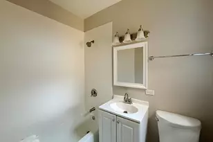 7007 N Wolcott Ave, Chicago, IL 60626 - Photo 9