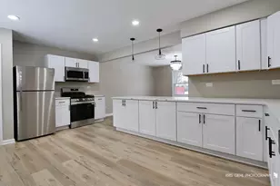 1070 Belle Plaine Ave, Gurnee, IL 60031 - Photo 7