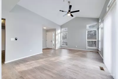 460 Mayflower Lane #1, Bartlett, IL 60103 - Photo 5