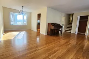 5 Castlegate Ct, Vernon Hills, IL 60061 - Photo 3