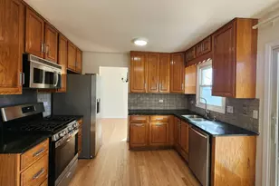 5 Castlegate Ct, Vernon Hills, IL 60061 - Photo 7