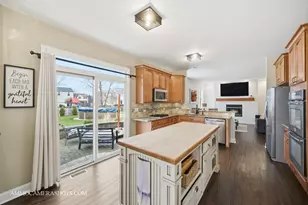 461 Honeysuckle Ln, Yorkville, IL 60560 - Photo 13