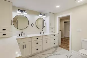 26225 N Hickory Rd, Mundelein, IL 60060 - Photo 23