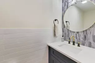 26225 N Hickory Rd, Mundelein, IL 60060 - Photo 29