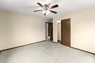 10926 Circle Ct, Palos Hills, IL 60465 - Photo 19