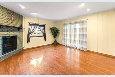 10926 Circle Court, Palos Hills, IL 60465 - Photo 9