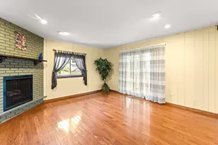 10926 Circle Ct, Palos Hills, IL 60465 - Photo 9