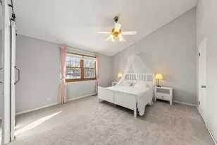 2240 Mecan Dr, Naperville, IL 60564 - Photo 15