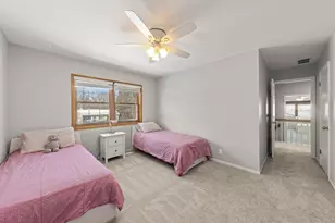 2240 Mecan Dr, Naperville, IL 60564 - Photo 21