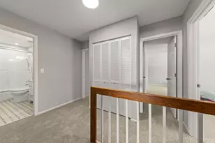 2240 Mecan Dr, Naperville, IL 60564 - Photo 13