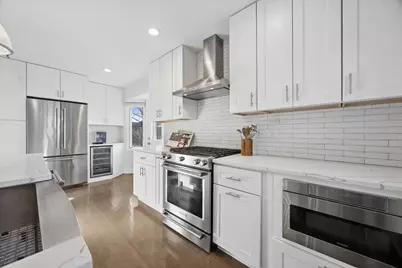 8708 Coventry Drive, Woodridge, IL 60517 - Photo 5