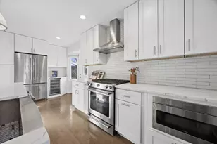 8708 Coventry Dr, Woodridge, IL 60517 - Photo 5