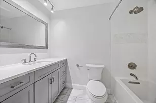 8708 Coventry Dr, Woodridge, IL 60517 - Photo 21