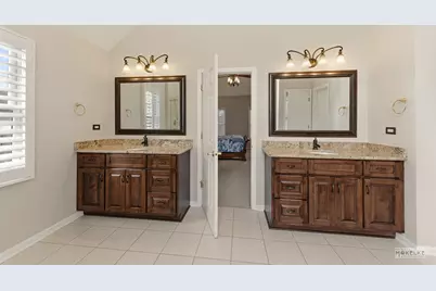 802 Diamond Head Drive W, Shorewood, IL 60404 - Photo 35