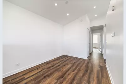 715 Four Seasons Boulevard, Aurora, IL 60504 - Photo 5