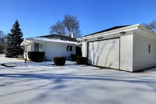 2946 Knollwood Ln, Glenview, IL 60025 - Photo 3