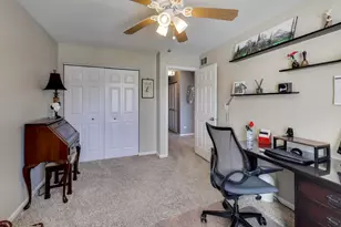 141 Chatsworth Cir, Schaumburg, IL 60194 - Photo 23