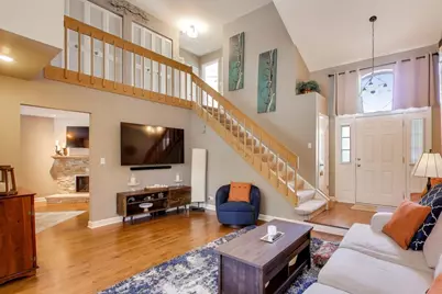 141 Chatsworth Circle, Schaumburg, IL 60194 - Photo 5