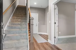 128 E Main St, Cary, IL 60013 - Photo 3