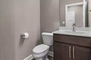 128 E Main St, Cary, IL 60013 - Photo 5