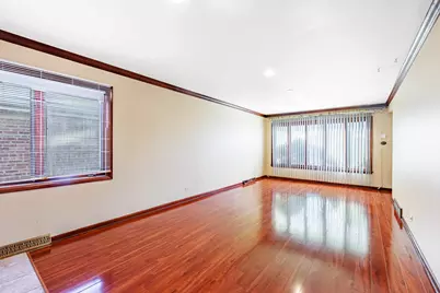 11153 S Avenue L, Chicago, IL 60617 - Photo 5