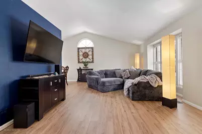 272 Village Lane, Bartlett, IL 60103 - Photo 3